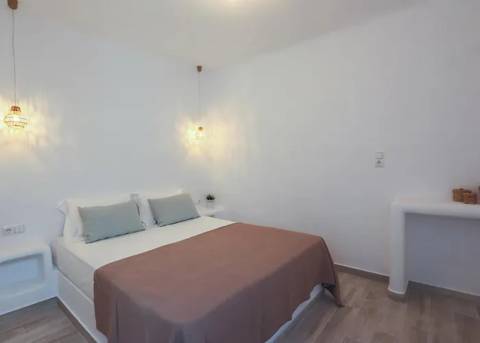 Rocabella Just 100m From Glyfada *